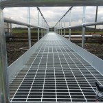 Open mesh floor walkway